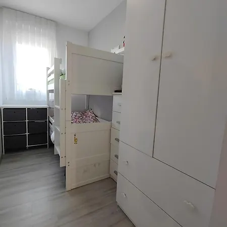 Modern With Free Parking & Terrace Near Ljubljana