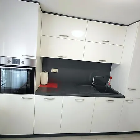Modern With Free Parking & Terrace Near Ljubljana