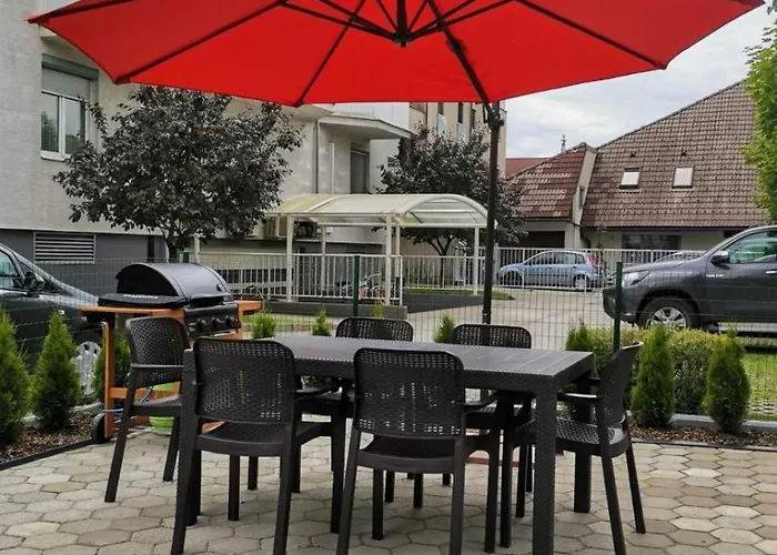 דירה Modern With Big Terrace In
