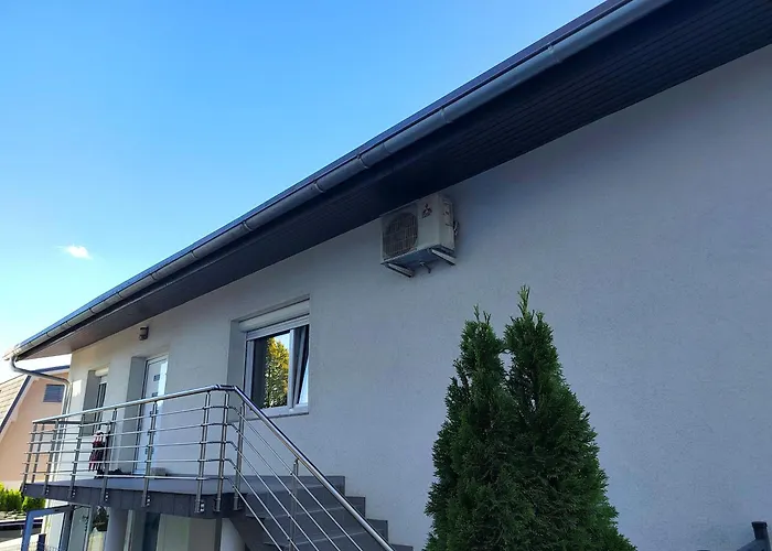 דירה Modern With Big Terrace In